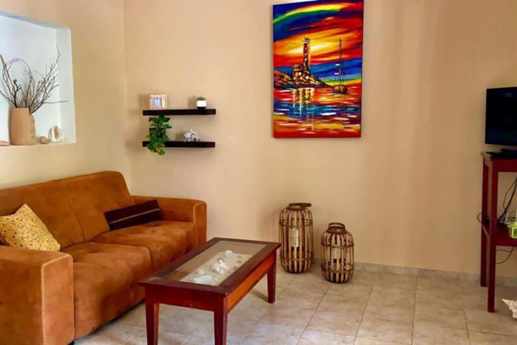 Beachfront Apartment With Swimming Pool. One Bedroom Селестун Екстериор снимка